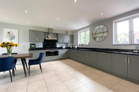 17 Hereward Mount, Stock, Ingatestone, CM4 9PS