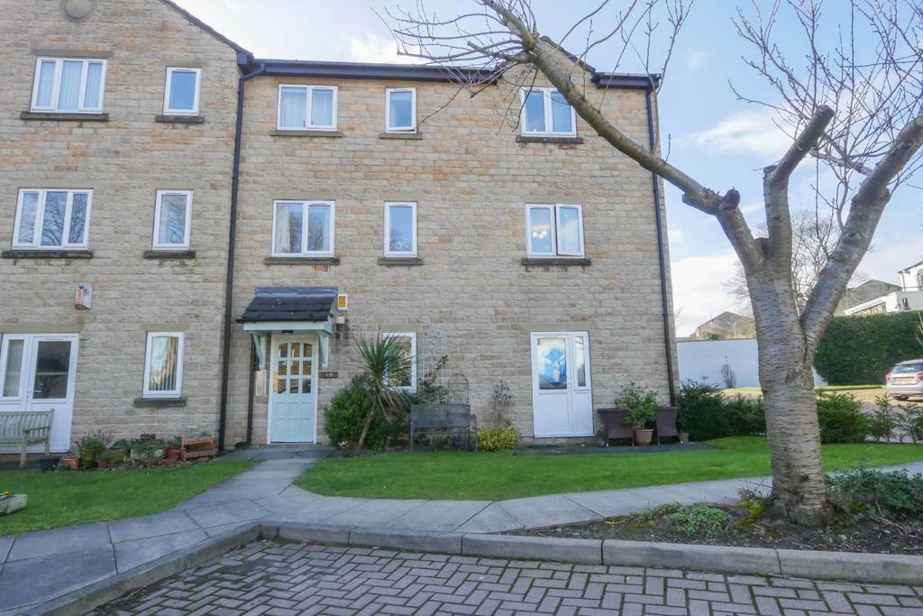 Lawrence Court, Pudsey, Leeds, LS28 8PF 1 bed flat £110,000