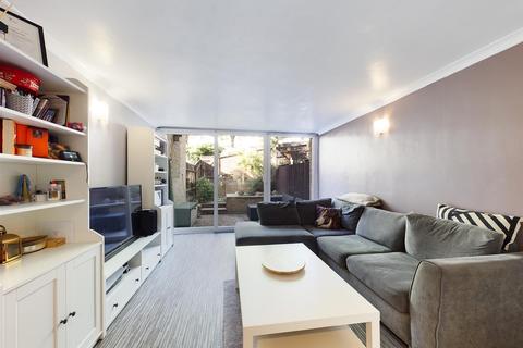 16 Hollywoods, Croydon, CR0 9JG