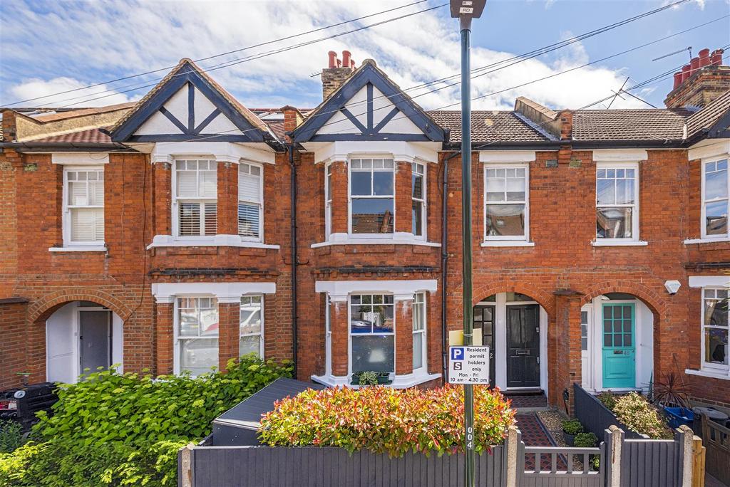 Godstone Road, St Margarets Village 2 bed £695,000