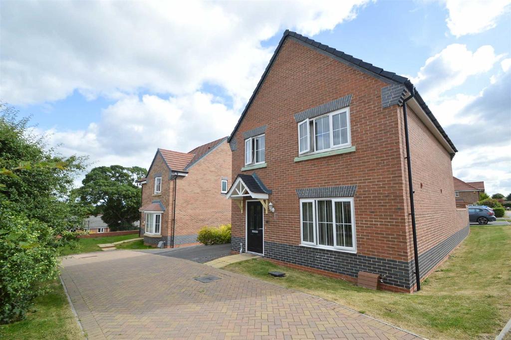 Dove Close, Sutton Grange, Shrewsbury 4 bed detached house for sale £