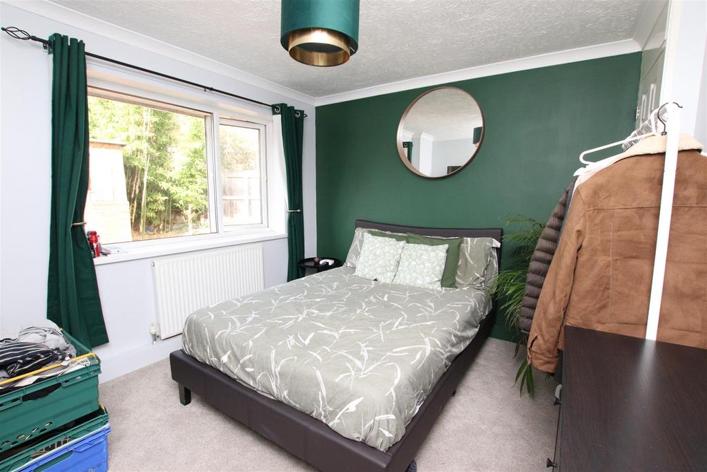 Bedroom 2.JPG