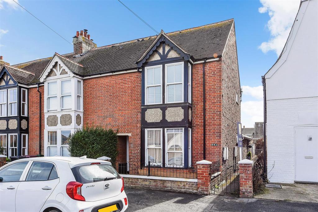 Church Road, Selsey 1 bed apartment £220,000