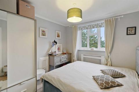 2 bedroom flat for sale - Avenue Road, Penge