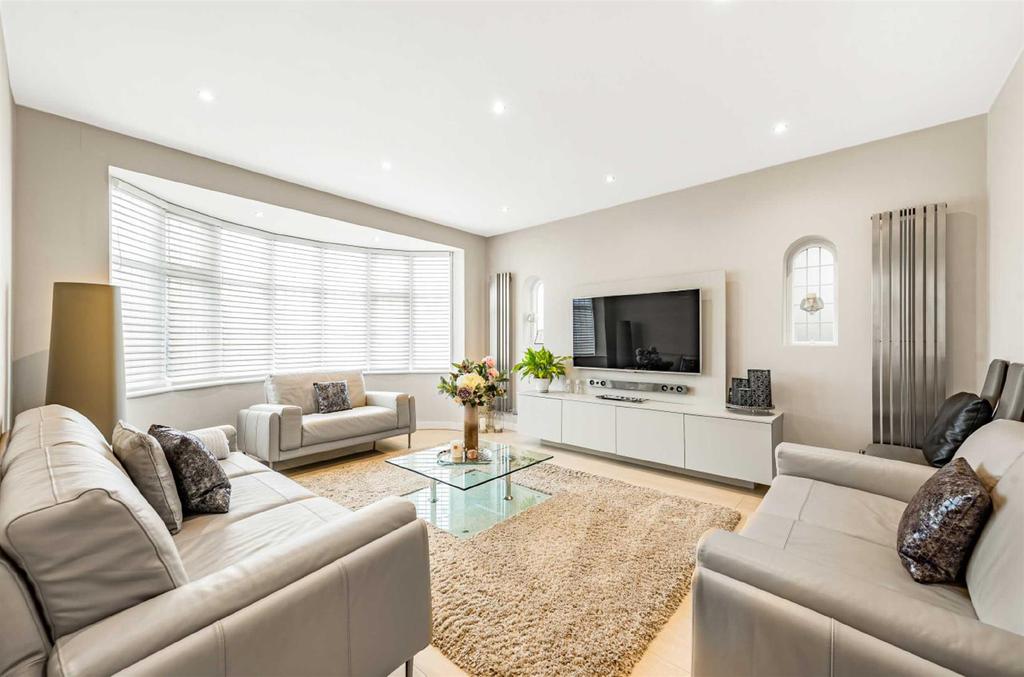 Chiddingfold, Woodside Park 4 bed link detached house £1,595,000