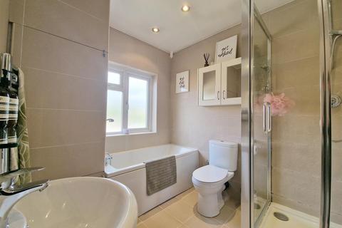 2 Avenue Approach, Kings Langley, WD4 8DN