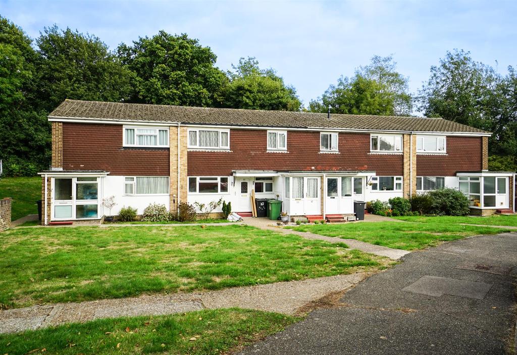Senlac Way, St. LeonardsOnSea 2 bed flat £200,000