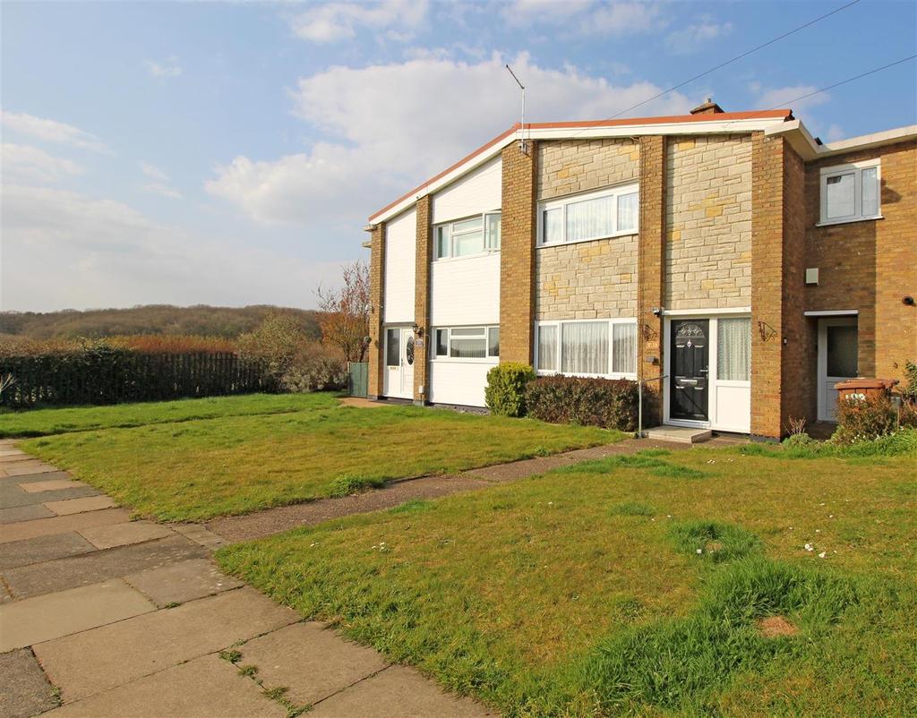 Valley Way, Stevenage, SG2 9BX 3 bed semidetached house for sale £