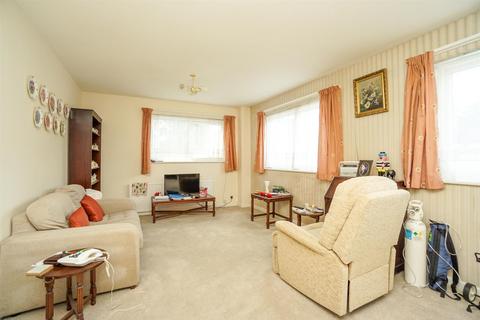 2 bedroom flat for sale, Linton Court, Linton Road, Hastings