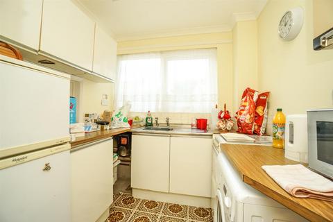 2 bedroom flat for sale, Linton Court, Linton Road, Hastings