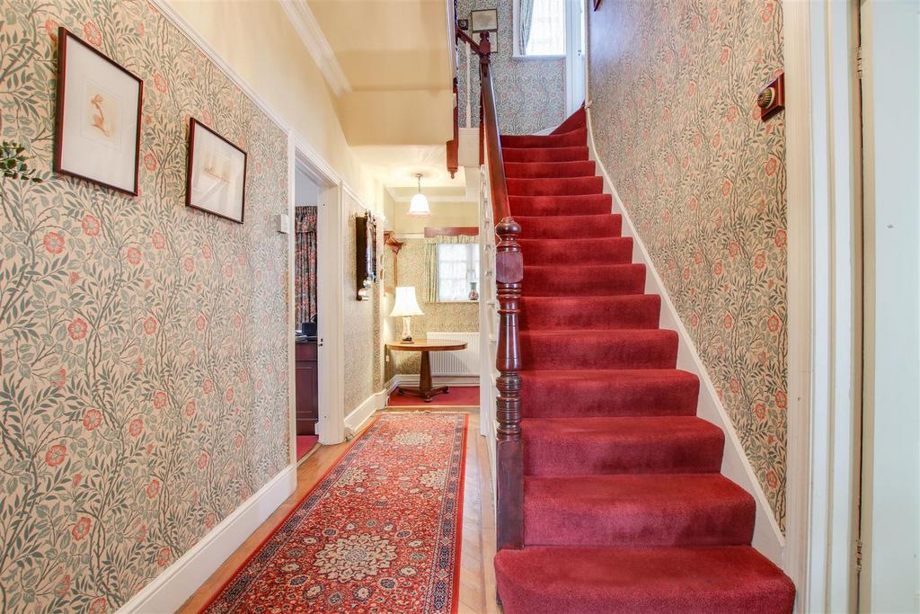 Drapers Road, Enfield 4 bed detached house £1,100,000