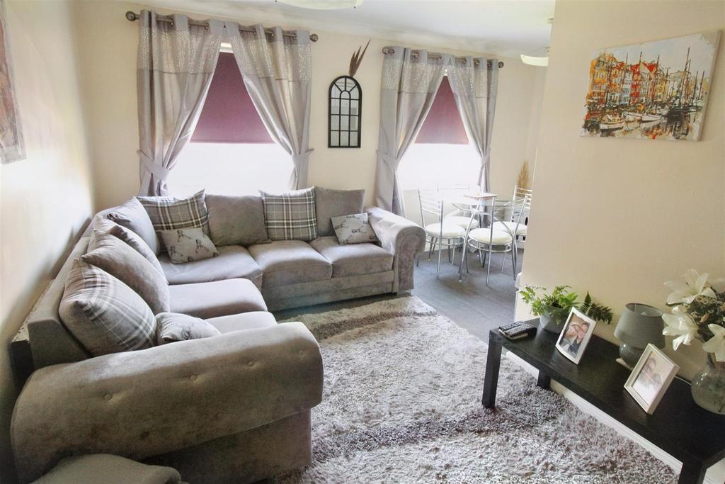 Tattersalls Chase, Southminster 1 bed apartment £130,000