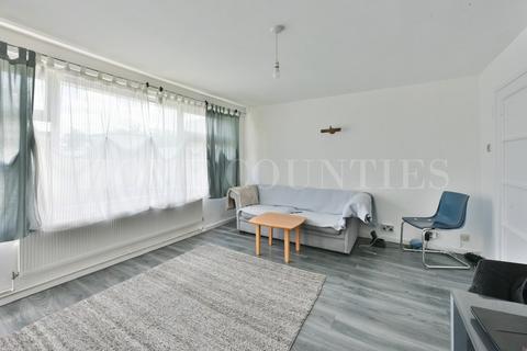 2 bedroom flat for sale - Heathfield Close, Potters Bar, EN6