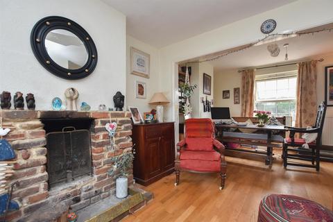 6 Eversley Crescent, St Leonards-on-sea, TN37 6QF