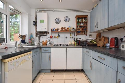 6 Eversley Crescent, St Leonards-on-sea, TN37 6QF