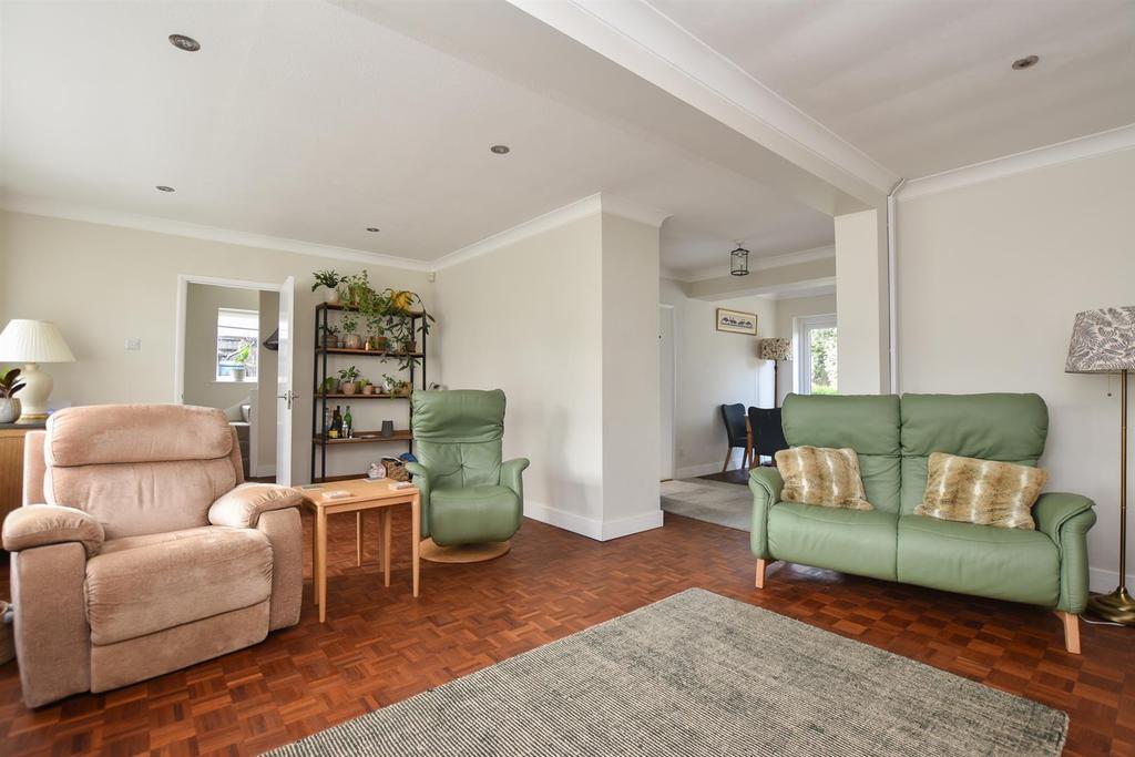 Ironlatch Close, St. LeonardsOnSea 3 bed detached house for sale £525,000