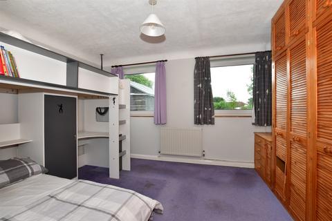 24 Gatesden Road, Fetcham, Leatherhead, KT22 9QR