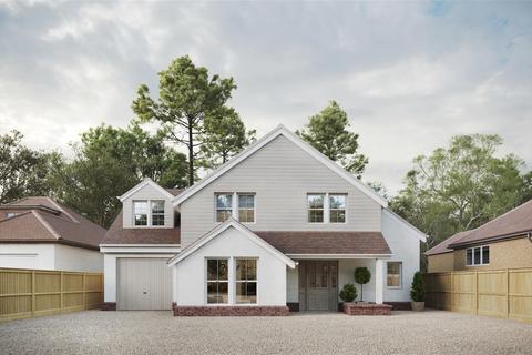 24 Gatesden Road, Fetcham, Leatherhead, KT22 9QR