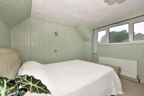 24 Gatesden Road, Fetcham, Leatherhead, KT22 9QR