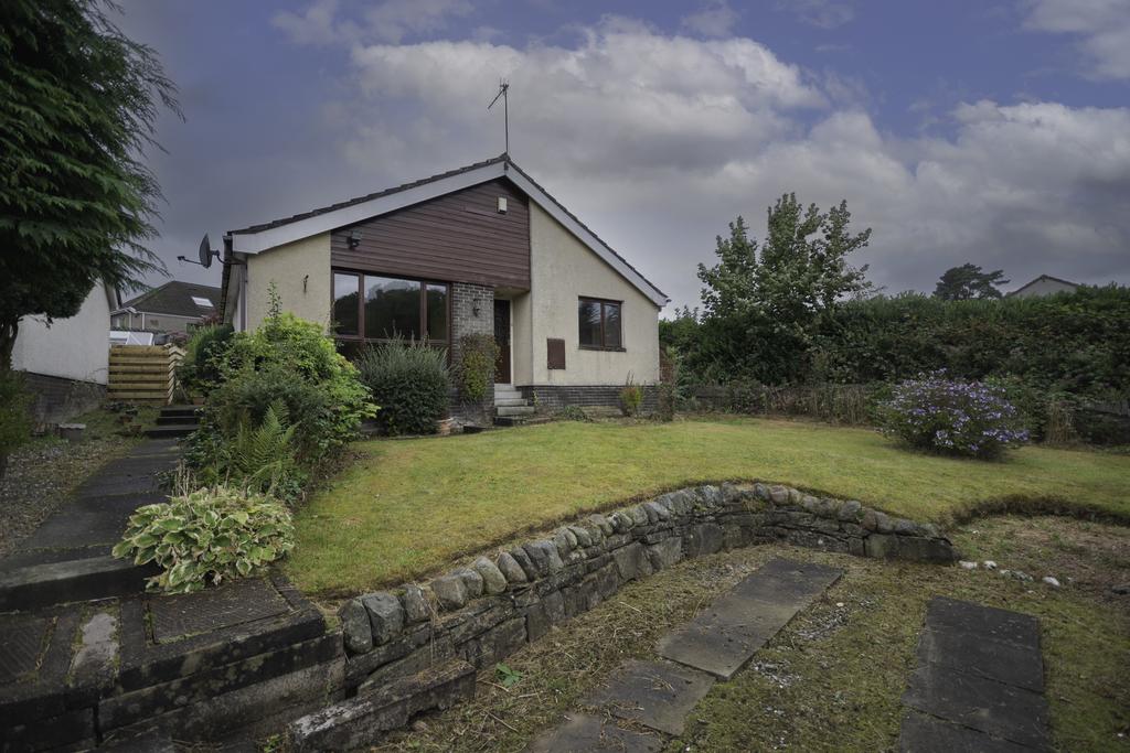 Banks Crescent, Crieff PH7 3 bed detached bungalow £225,000