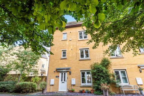 4 Marsh Walk, Witney, OX28 1YF