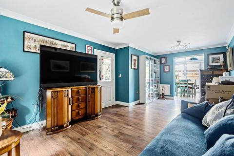 4 Marsh Walk, Witney, OX28 1YF