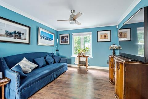 4 Marsh Walk, Witney, OX28 1YF