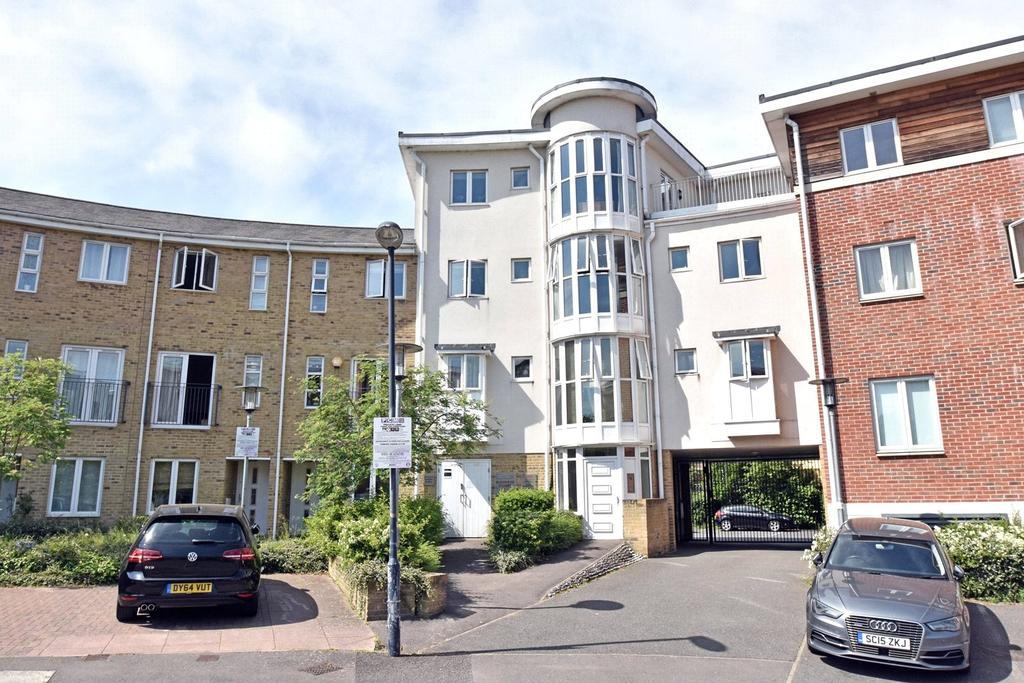 Kingsquarter, Maidenhead, Berkshire, SL6 2 bed apartment £1,275 pcm