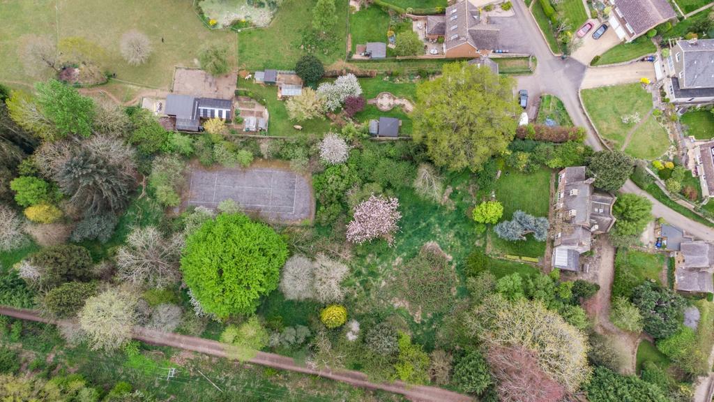 The Leys, Adderbury, Banbury... Plot - £900,000