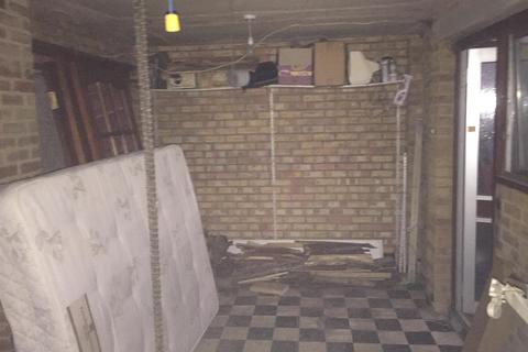 Property to rent - Ilford IG6