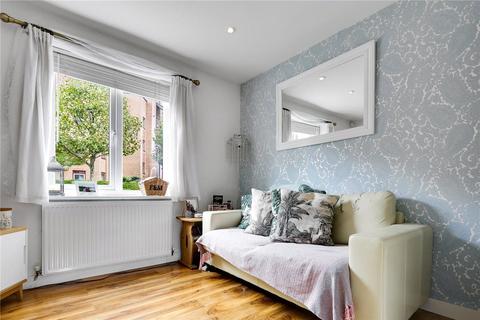 1 bedroom flat for sale - Waterman Way, Wapping, London, E1W