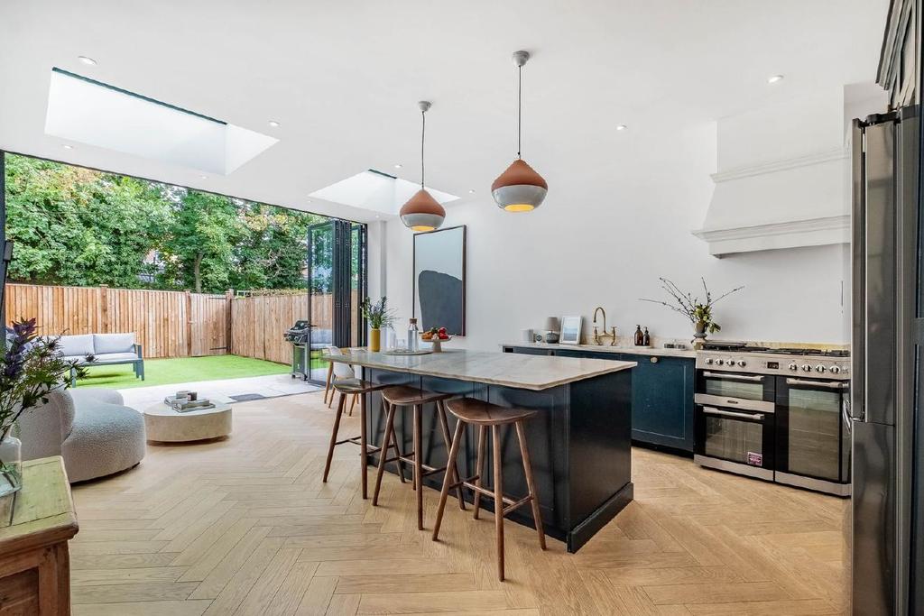 Hatfield Road, Chiswick 4 bed terraced house £1,400,000