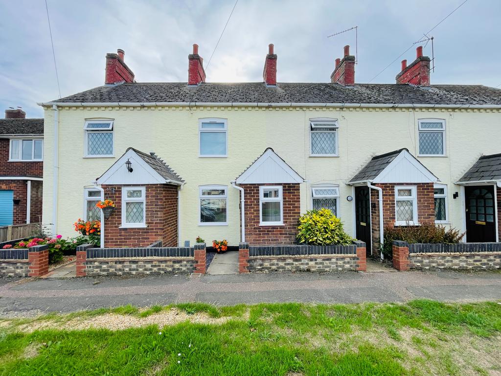 Water Lane, Flitwick, MK45 2 bed terraced house £1,250 pcm (£288 pw)