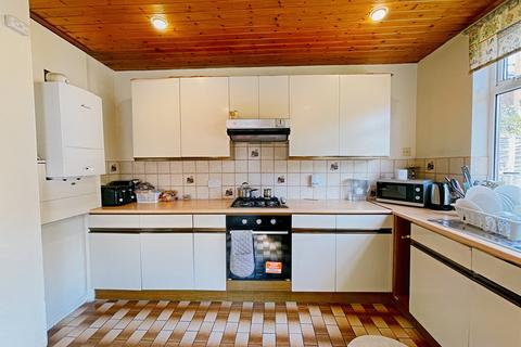 20 Carlyon Close, Wembley, HA0 1HR