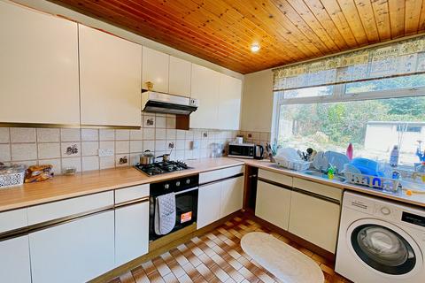 20 Carlyon Close, Wembley, HA0 1HR