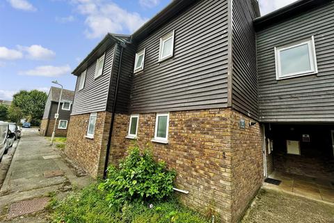 2 bedroom ground floor flat for sale - Goodfellow Way, Dover, Kent