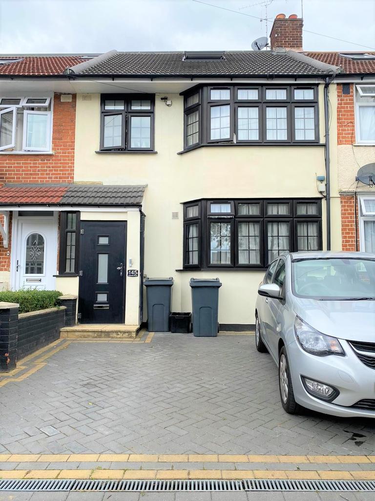 Uplands Road Room 5 Woodford Green... Studio - £795 pcm (£183 pw)