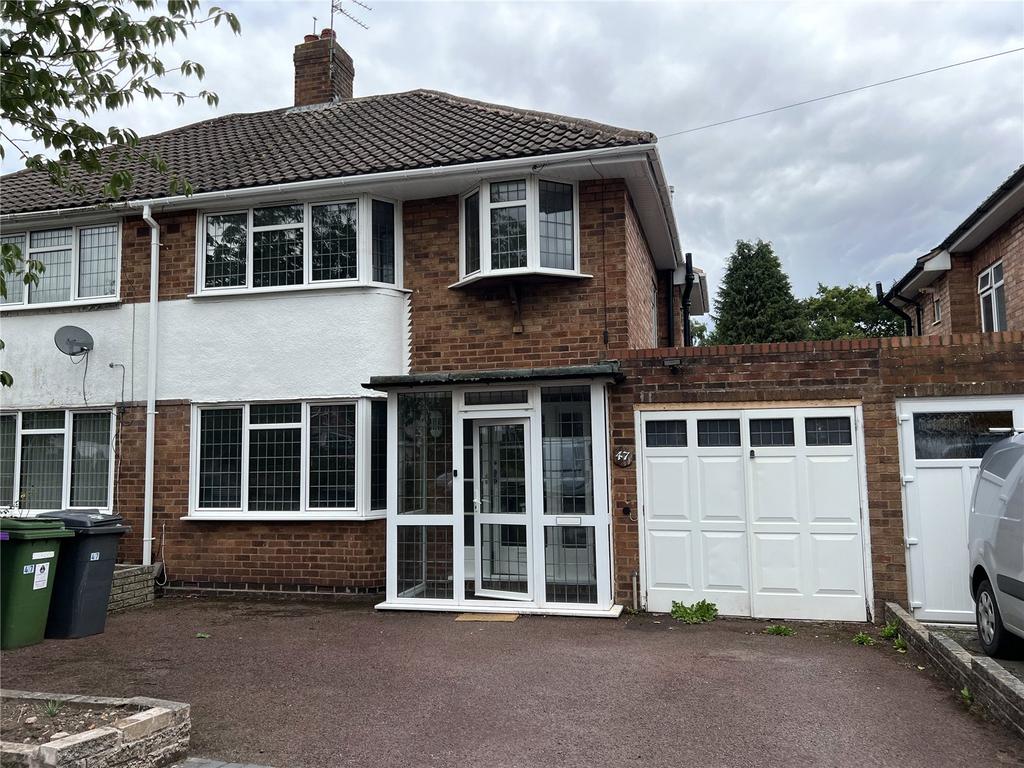 Mason Crescent, Wolverhampton, West... 3 bed semidetached house £310,000