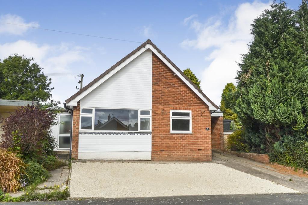 Oakfield Park, Much Wenlock 3 bed bungalow £1,100 pcm (£254 pw)