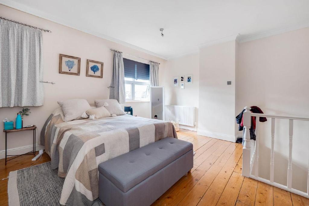 Brookwood Road, Southfields 4 bed terraced house £1,100,000