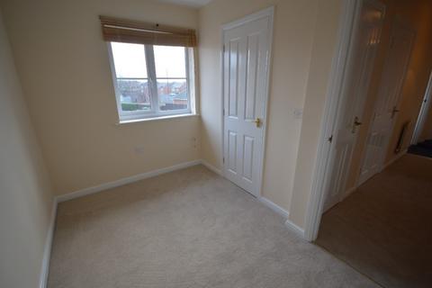 2 bedroom flat for sale, William Foden Close, Sandbach, CW11