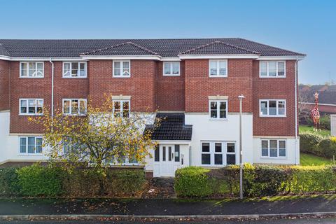 2 bedroom flat for sale, William Foden Close, Sandbach, CW11