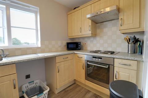 2 bedroom flat for sale, William Foden Close, Sandbach, CW11