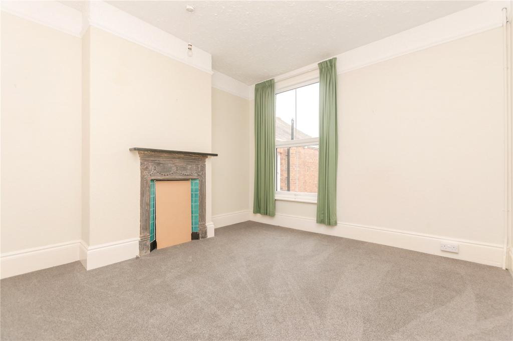 Manor Avenue FFF, Grimsby, NE... 2 bed apartment £399 pcm (£92 pw)