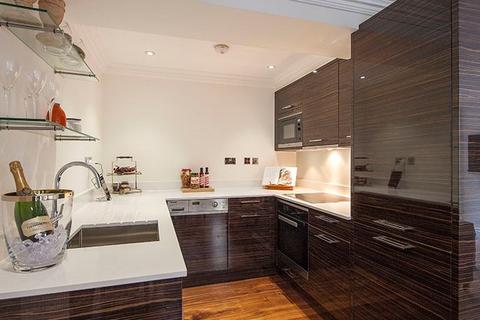 3 bedroom apartment to rent, Kensington Gardens Square, W2