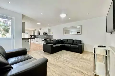 6 bedroom house share to rent, Plymouth