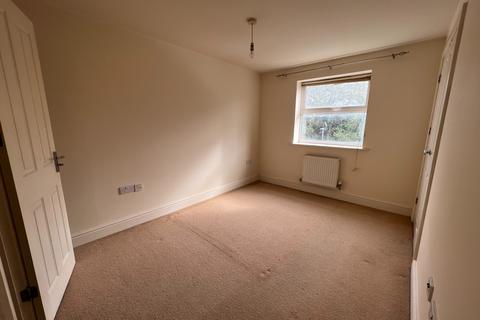 2 bedroom flat to rent, Harlow Crescent, Oxley Park, Milton Keynes, MK4