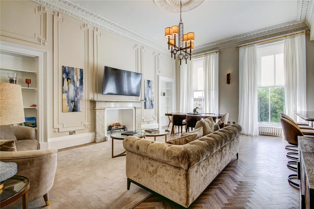 Woodside Crescent, Glasgow, G3 2 bed apartment £450,000