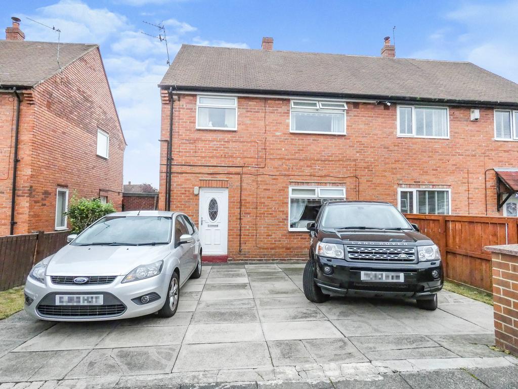 Bevan Gardens, Wardley, Gateshead... 3 bed semidetached house £150,000