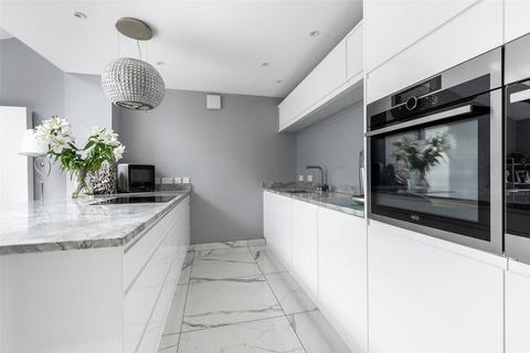 3 Darwall Drive, Ascot, SL5 8NB